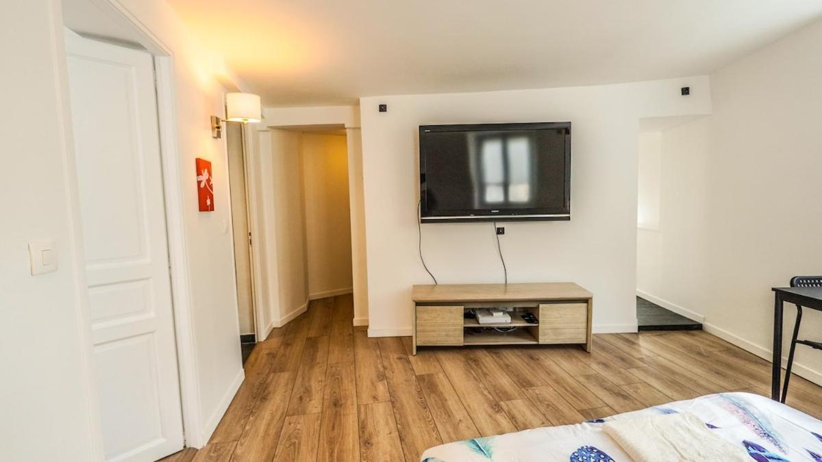 09 Grand Sunny Flat Notre Dame Appartement Paris